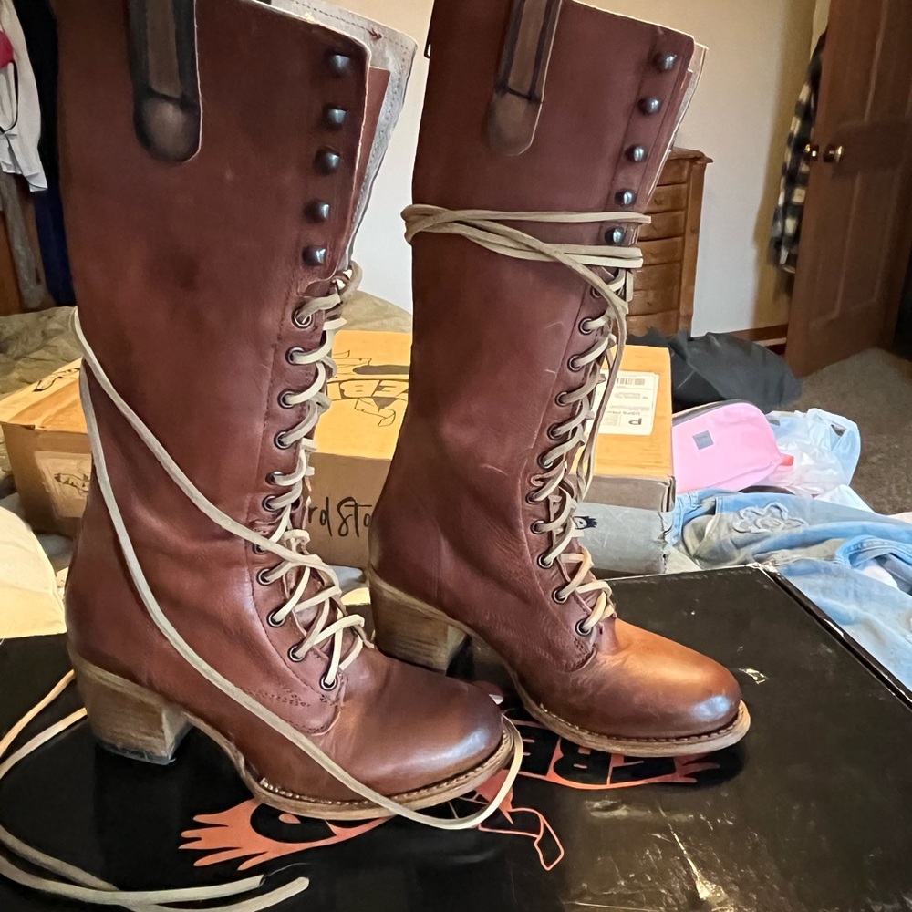 Brown Leather Lace-Up Boots
